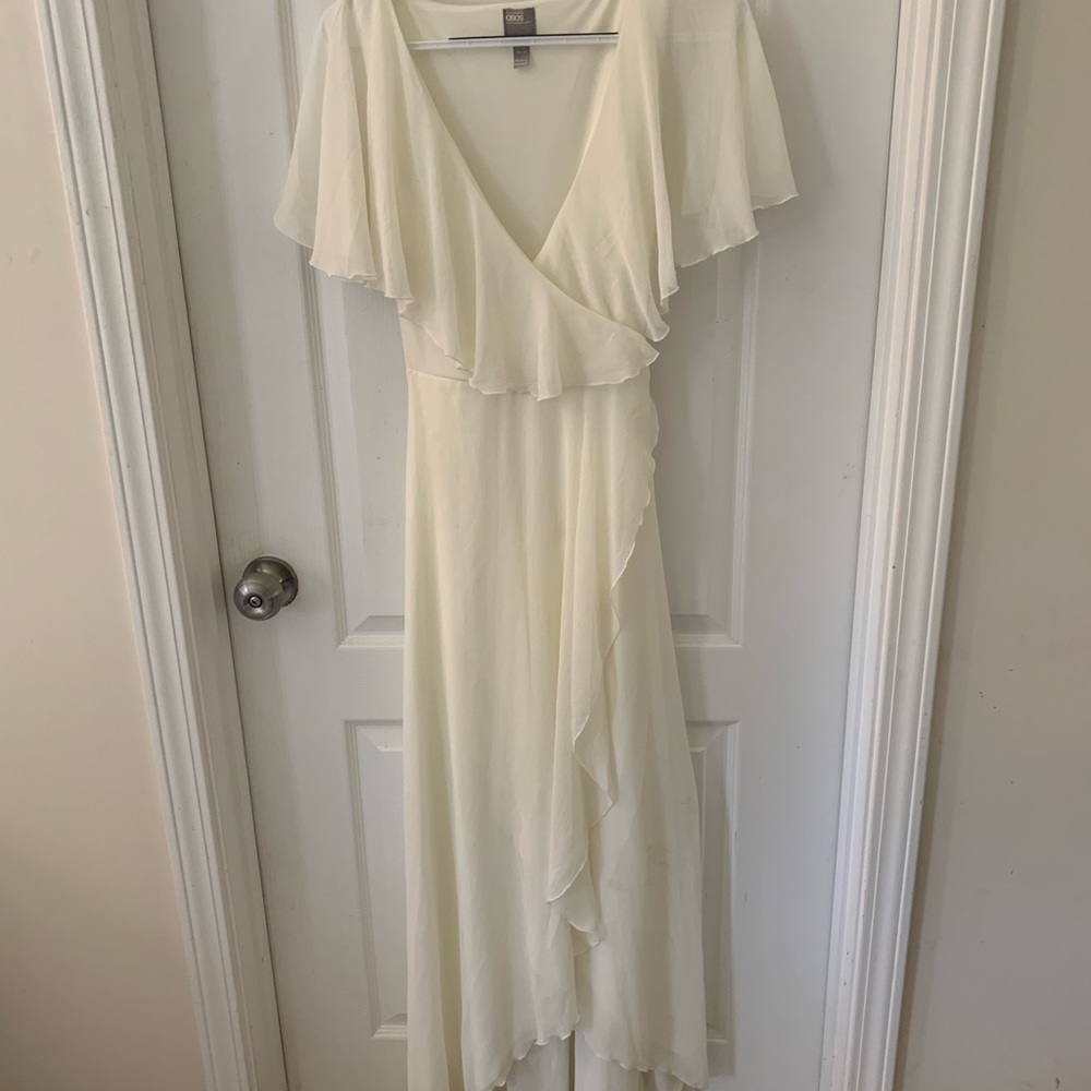 Flowy Beachy Cream Dress